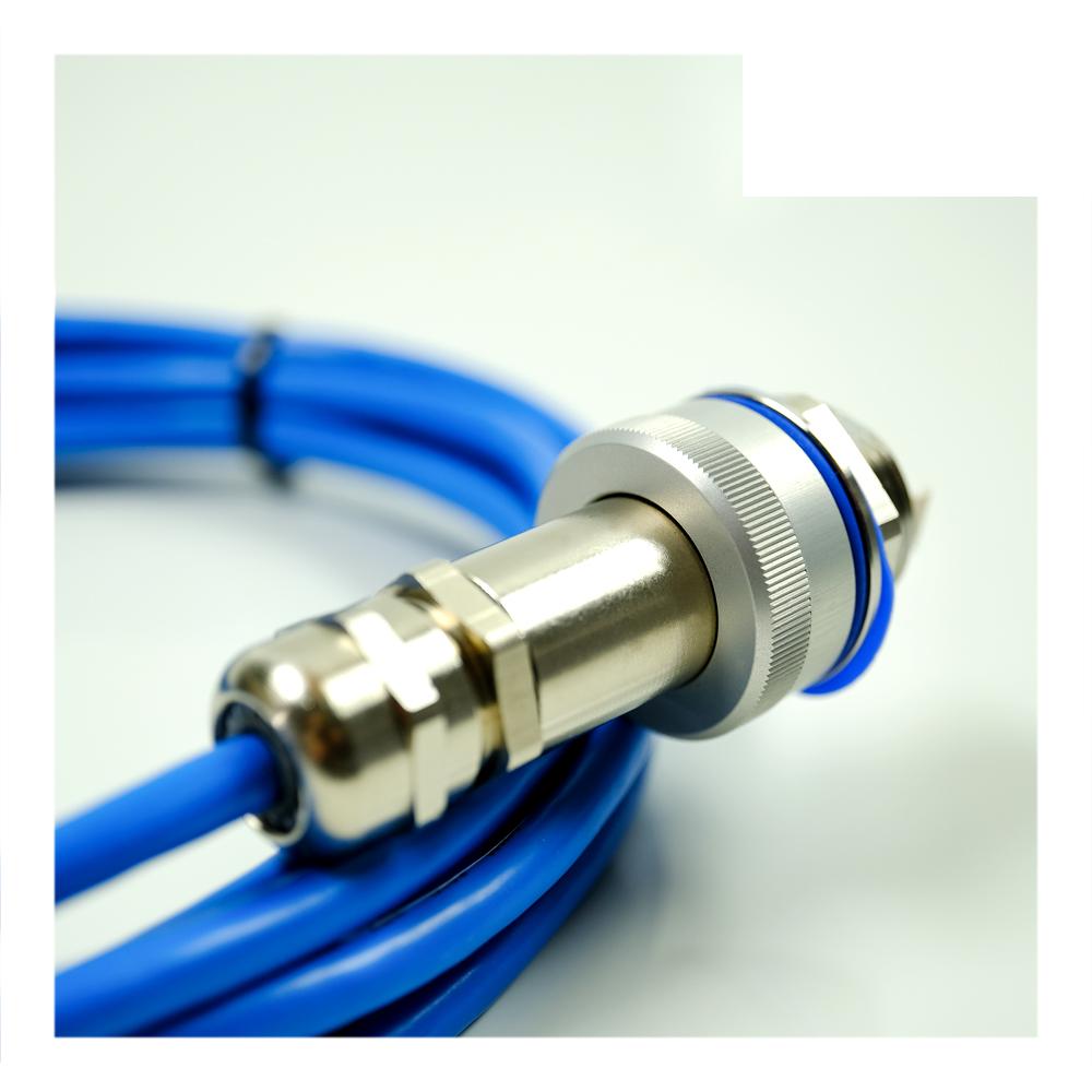 IP67 USB 3.0 Type A cable assembly with locknut