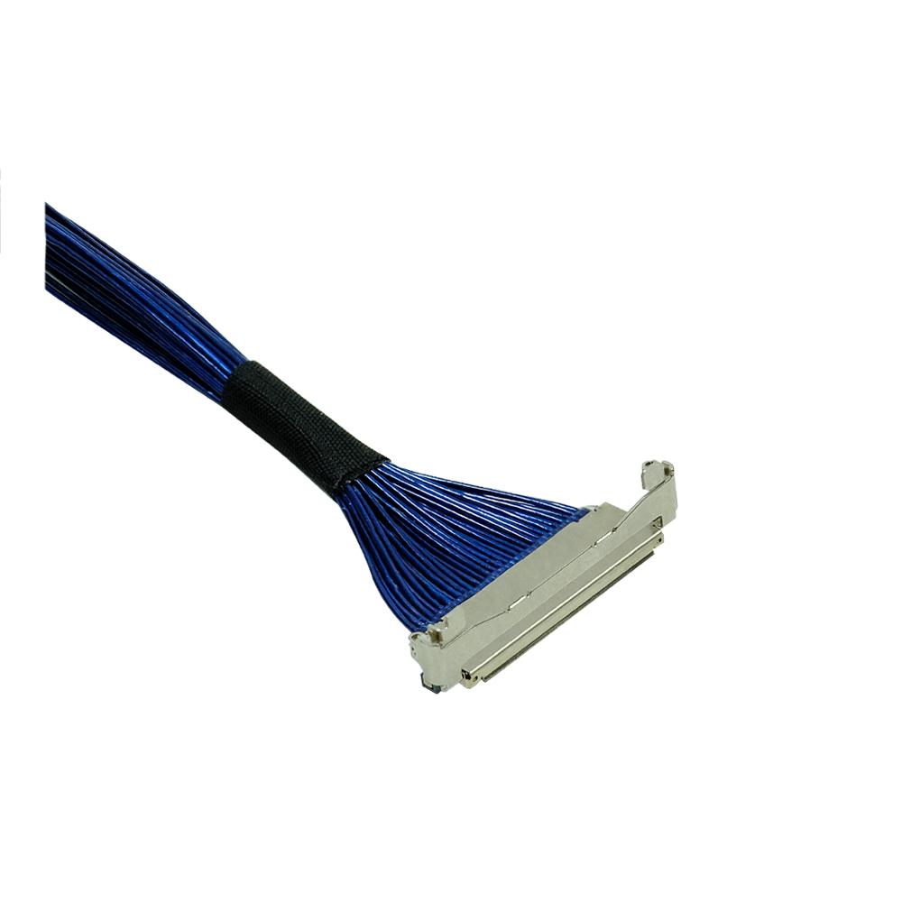 Micro coaxial cable with I-PEX CABLINE®-UM connector & lock cover